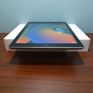 Apple - (美品) Ipad 9.7 第5世代 Wifi Simフリー32GBの通販 by