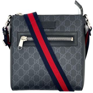 グッチ(Gucci)のGUCCI グッチ ショルダーバッグ スモール メッセンジャーバッグ 肩掛け 斜め掛け 鞄 かばん 523599 GGスプリームキャンバス  レザー   ブラック 黒 シルバー金具 メンズ 美品【中古品】(メッセンジャーバッグ)