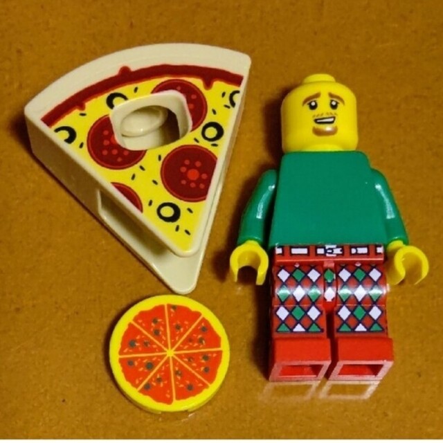 Lego(レゴ)のレゴ★シティ ミニフィグ ピザ男＋ピザ 新品 人気 エンタメ/ホビーのおもちゃ/ぬいぐるみ(キャラクターグッズ)の商品写真