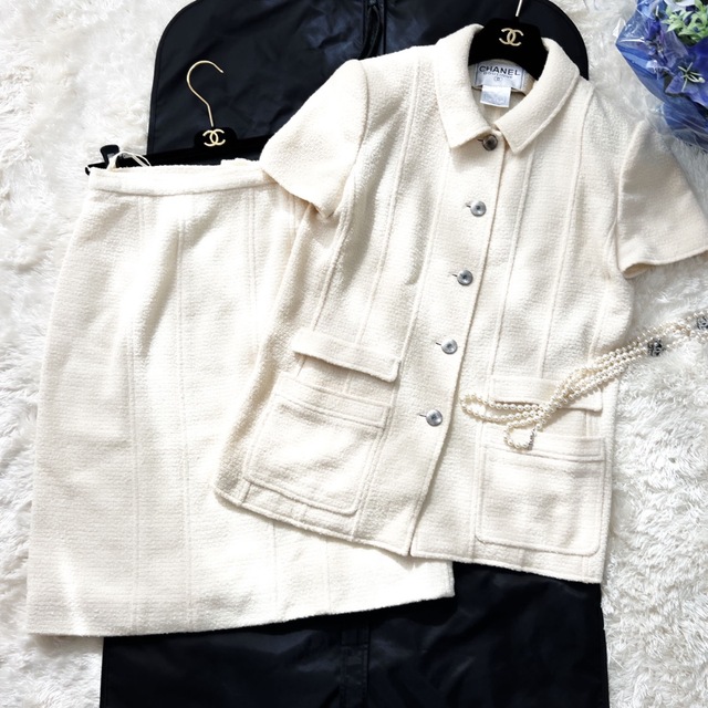 CHANEL - 美品　CHANEL シャネル　ホワイト　ツイード　半袖　スーツ　セットアップ