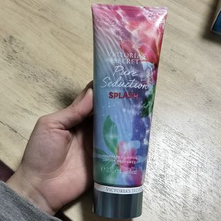 ヴィクトリアズシークレット(Victoria's Secret)のヴィクトリアズ・シークレット　ボディクリーム　236ml(ボディクリーム)