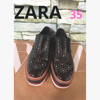 ザラ(ZARA)の☆ZARA レディース  厚底スタッズ付き　ローファー エナメル サイズ35(スニーカー)