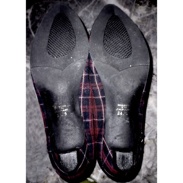 【値下げ】VICUNA パンプス　タータンチェック柄 レディースの靴/シューズ(ハイヒール/パンプス)の商品写真