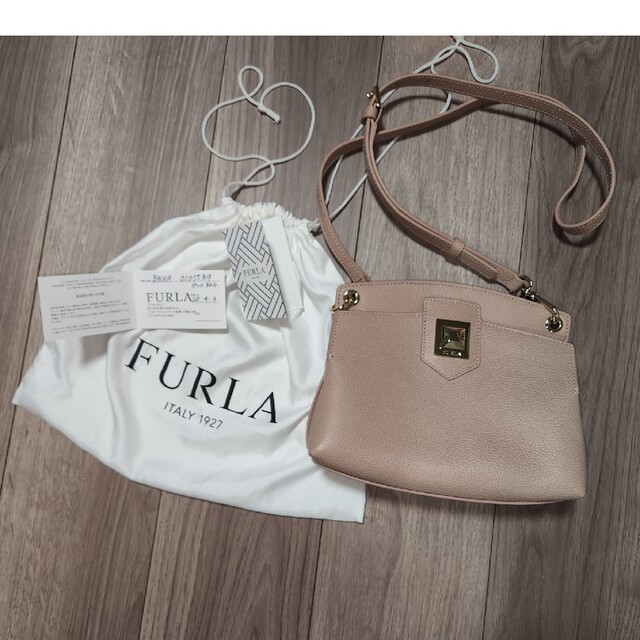 Furla(フルラ)の正規品  早いもの勝ち！くすみピンク  ショルダーバッグ レディースのバッグ(ショルダーバッグ)の商品写真