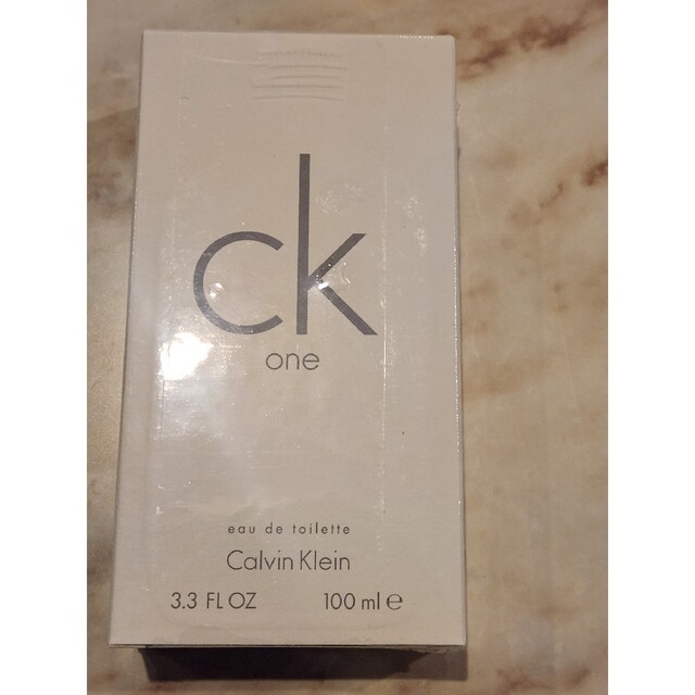 Calvin Klein(カルバンクライン)のカルバンクライン　シーケーワン　オードトワレ　１００ml コスメ/美容の香水(香水(男性用))の商品写真