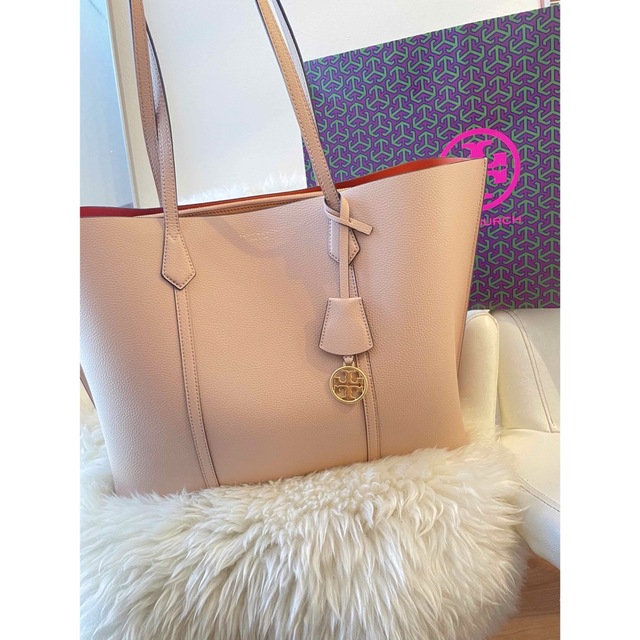 人気No.1 Tory Burch - 【新品同様】トリーバーチ ペリー 大容量