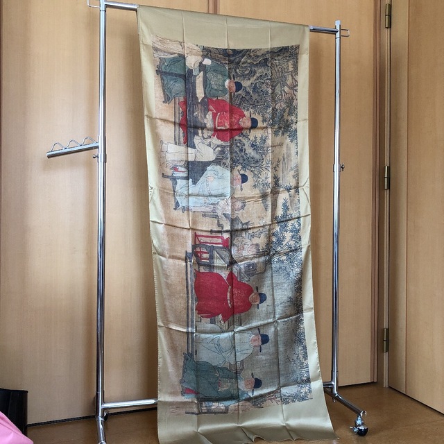 新品】シルク 超特大 スカーフ インテリア美術品 【大注目