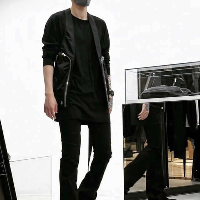 新品未使用 RICK OWENS BAUHAUS VEST 50 新品未使用 RICK OWENS BAUHAUS VEST 50