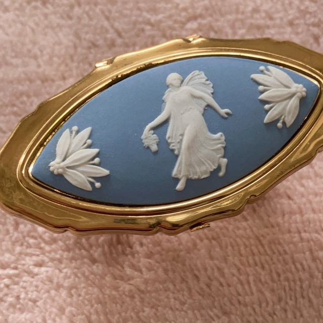 WEDGWOOD(ウェッジウッド)の未使用　WEDGWOOD リップケース&ミラー　 レディースのファッション小物(ミラー)の商品写真