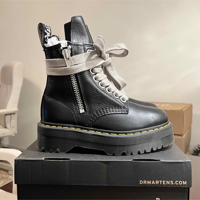 Dr.Martens(ドクターマーチン)の美品　Dr. Martens RICK OWENS 1460 Quad Ro メンズの靴/シューズ(ブーツ)の商品写真