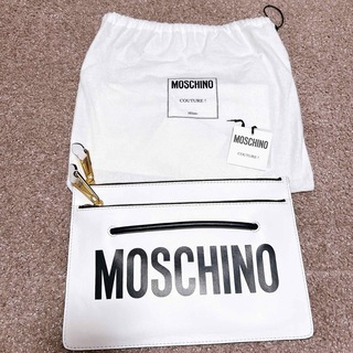 モスキーノ(MOSCHINO)の新品未使用品♡モスキーノ　クラッチバッグ(クラッチバッグ)