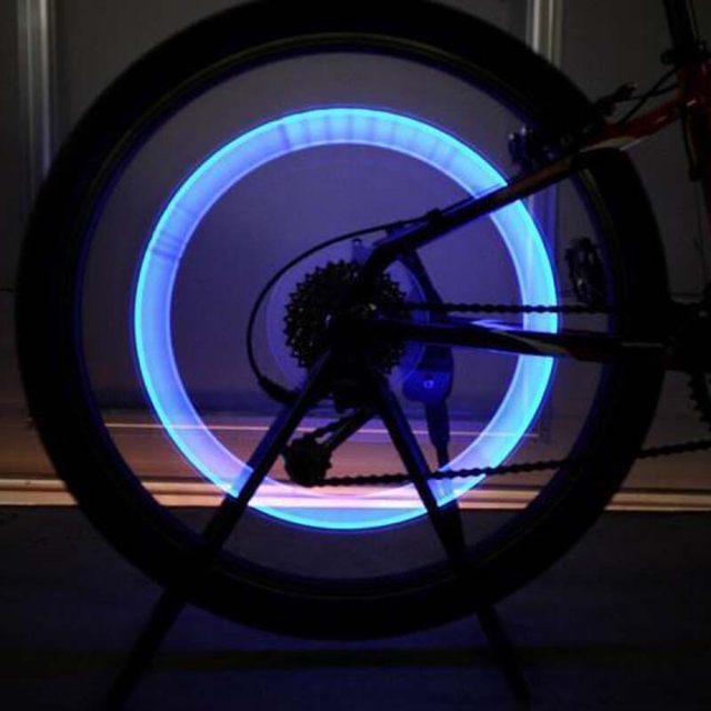 タイヤライト 自転車 バイク 車輪用  ブルー LEDタイヤライト  スポーツ/アウトドアの自転車(その他)の商品写真