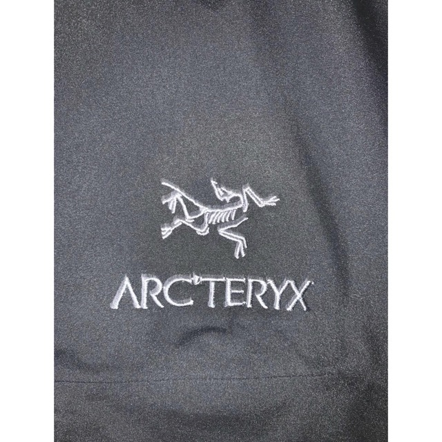 ARC'TERYX(アークテリクス)のアークテリクス　ベータSV ブラック　現行モデル メンズのジャケット/アウター(マウンテンパーカー)の商品写真