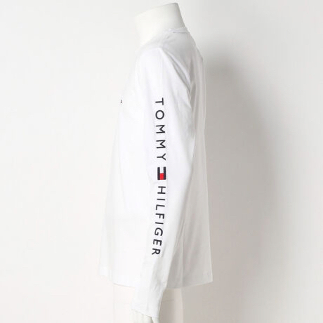 TOMMY HILFIGER(トミーヒルフィガー)の【新品・未使用】トミーヒルフィガー　Tシャツ　ロンT ホワイト レディースのトップス(Tシャツ(長袖/七分))の商品写真