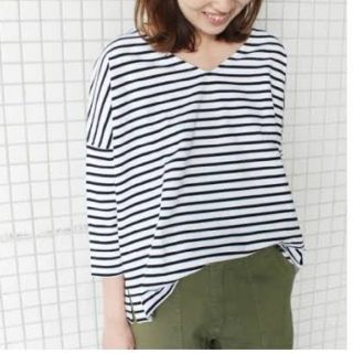 スローブイエナ(SLOBE IENA)の美品☆SLOBE IENA ルーズVネックTシャツ ボーダー イエナ(カットソー(長袖/七分))