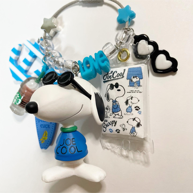 SNOOPY(スヌーピー)の今日もcoolな🏄‍♂️✨気になるあの子😎✨ キーホルダー ハンドメイドのアクセサリー(キーホルダー/ストラップ)の商品写真