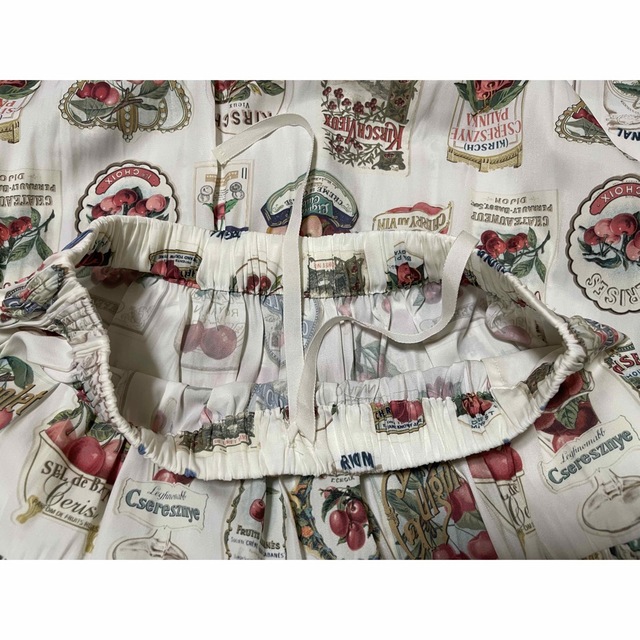 Jane Marple チェリーラベル ギャザースカート 白-connectedremag.com