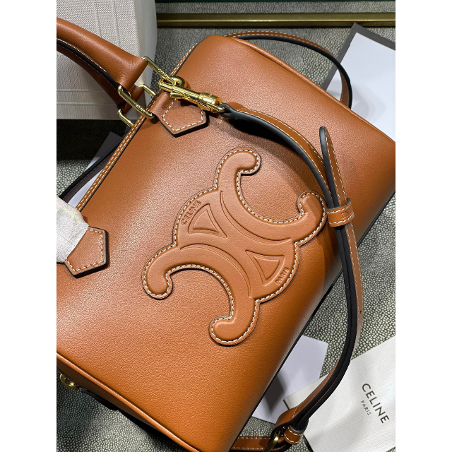 セリーヌ CELINE スモール ボストン キュイル トリオンフ セリーヌ CELINE スモール ボストン キュイル トリオンフ