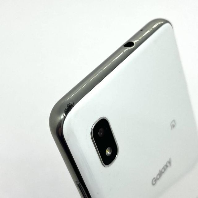 SAMSUNG(サムスン)のGalaxy A20 SCV46 ホワイト JCOM版 SIMフリー ㉓ スマホ/家電/カメラのスマートフォン/携帯電話(スマートフォン本体)の商品写真