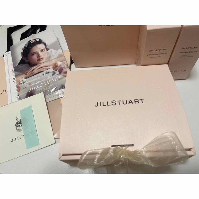 JILLSTUART(ジルスチュアート)のジルスチュアート ネイルオイル、ベース＆トップコート 112 限定品　ギフト コスメ/美容のネイル(ネイルトップコート/ベースコート)の商品写真