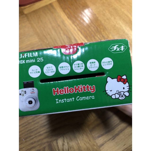 ハローキティ(ハローキティ)のチェキカメラ 本体 FUJI FILM INSTAX MINI25 ハローキティ スマホ/家電/カメラのカメラ(フィルムカメラ)の商品写真