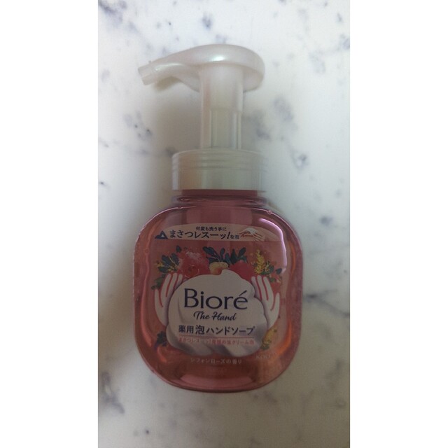 Biore(ビオレ)のビオレ ザ ハンド 泡ハンドソープ シフォンローズの香り ポンプ(250ml) コスメ/美容のボディケア(ボディソープ/石鹸)の商品写真