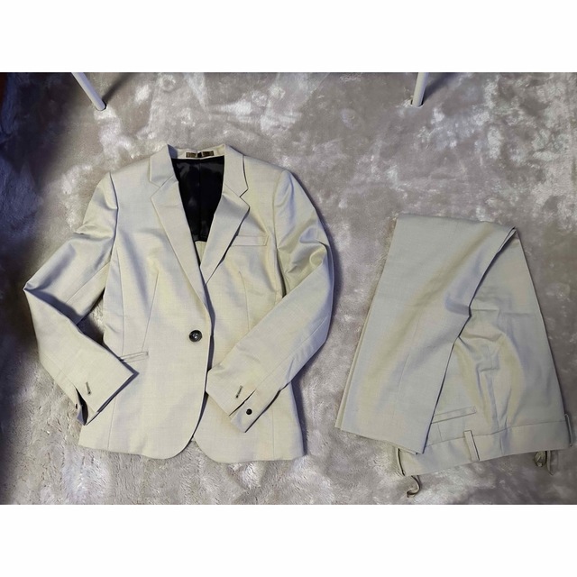 AOKI レディーススーツ 上5号下3号 ベージュ 【美品】春夏秋用 【驚き