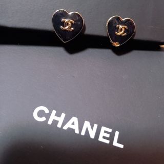 レア】CHANEL シャネル イヤリング 黒 ハート スクエア - iplace.co.il
