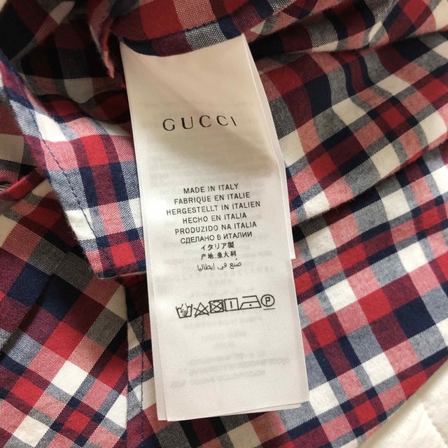 Gucci(グッチ)の新品未使用　GUCCI グッチチルドレンズ　GUCCIロゴプリントチェックシャツ レディースのトップス(シャツ/ブラウス(長袖/七分))の商品写真