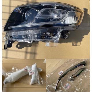 スズキ(スズキ)の【未使用品】スズキスペーシアカスタムMK53S ヘッドライトユニットLH+モール(車種別パーツ)