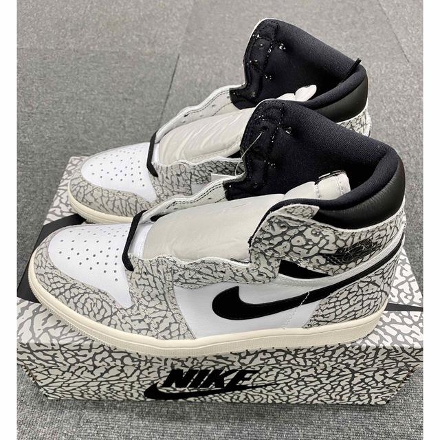 NIKE(ナイキ)のNike Air Jordan 1 High OG "White Cement" メンズの靴/シューズ(スニーカー)の商品写真