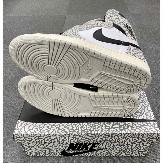 Nike Air Jordan 1 High OG "White Cement" 4