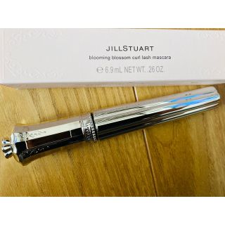 ジルスチュアート(JILLSTUART)のジルスチュアート　新品　マスカラ　ブラック(マスカラ)