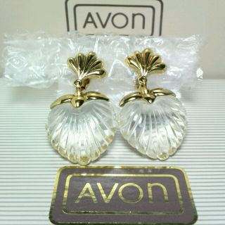 エイボン(AVON)のAVON 刻印揺れるイヤリング☆美品(イヤリング)