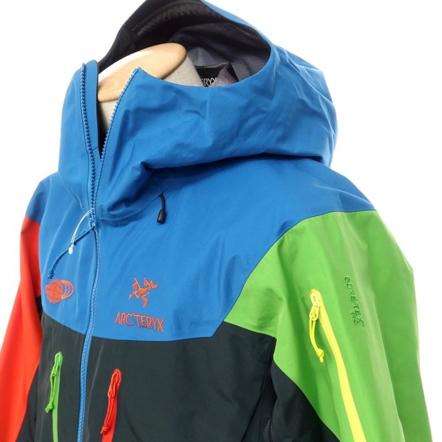 ARC'TERYX(アークテリクス)の【中古】アークテリクス ARC'TERYX BEAMS40周年記念 ALPHA SV JACKET GORE-TEX シェルジャケット【サイズXS】【メンズ】 メンズのジャケット/アウター(マウンテンパーカー)の商品写真