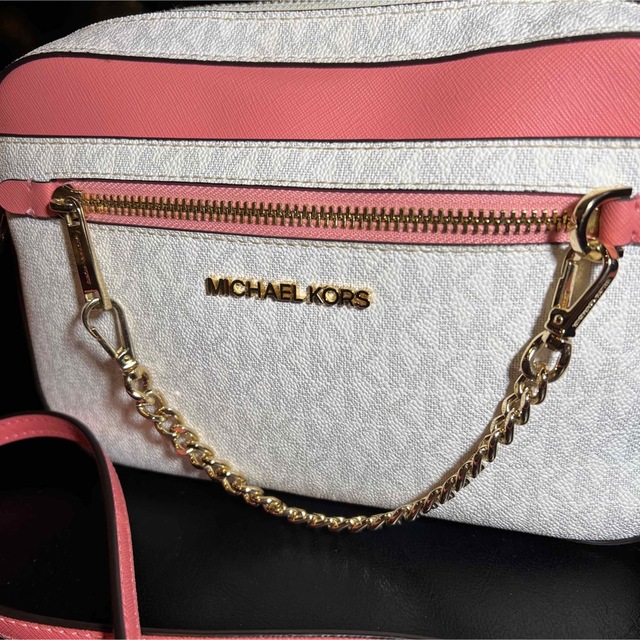 Michael Kors(マイケルコース)の最終値下げ 美品 MICHEAL KORS ショルダーバッグ ピンク レディースのバッグ(ショルダーバッグ)の商品写真