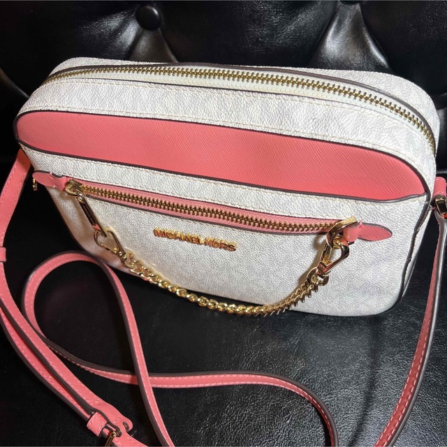 Michael Kors(マイケルコース)の最終値下げ 美品 MICHEAL KORS ショルダーバッグ ピンク レディースのバッグ(ショルダーバッグ)の商品写真