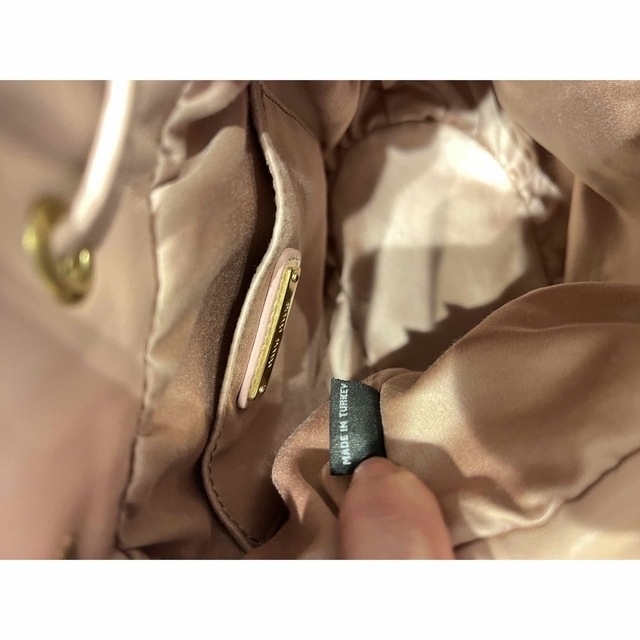 miumiu(ミュウミュウ)のMIU MIU ミュウミュウ マテラッセ 巾着 バケットバッグ ショルダー 美品 レディースのバッグ(ショルダーバッグ)の商品写真