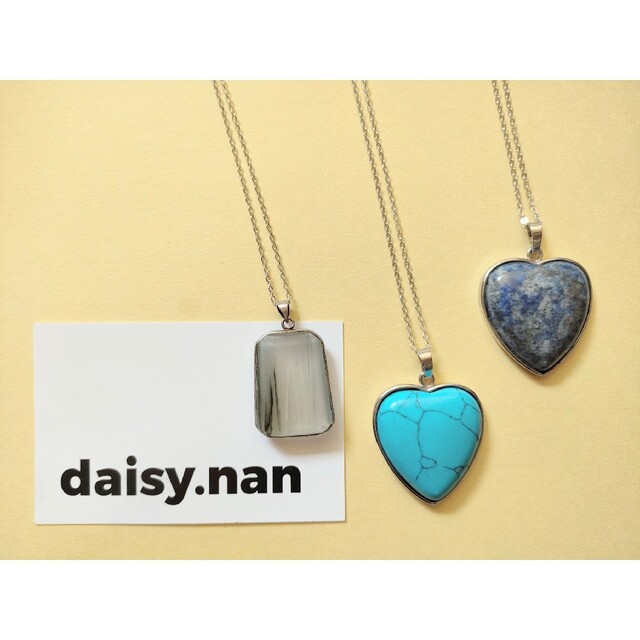 TODAYFUL(トゥデイフル)のlapislazuli heartネックレス ハンドメイドのアクセサリー(ネックレス)の商品写真