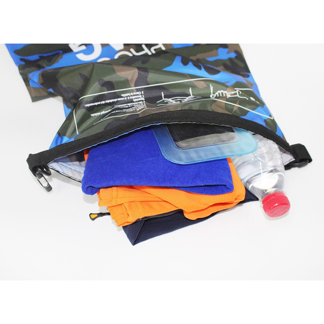 防水ショルダーバッグ 赤×迷彩 5L防水バッグ  ベルト1本付 カモフラージュ柄 メンズのバッグ(ショルダーバッグ)の商品写真
