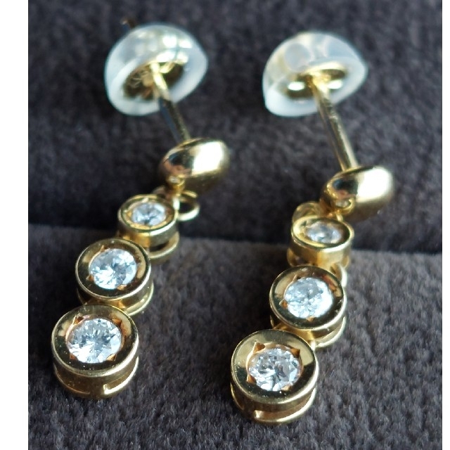 K18】ダイヤモンド0.15ct×2(計0.30ct) トリロジーピアス 新作ウエア