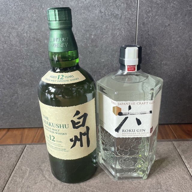 サントリー　白州12年 700ml & 六 ROKU GINSUNTORY