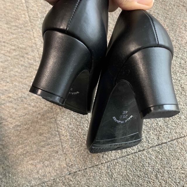 ラクナ　整体パンプス　25cm ヒール5.5cm レディースの靴/シューズ(ハイヒール/パンプス)の商品写真