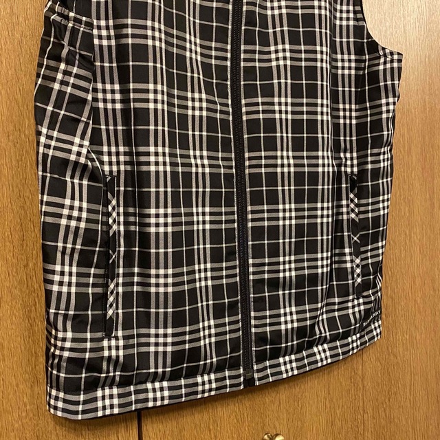 BURBERRY(バーバリー)の【新品】 バーバリーゴルフ ベスト M リバーシブル チェック フリース レディースのトップス(ベスト/ジレ)の商品写真