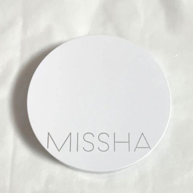 MISSHA(ミシャ)のミシャ　クッションファンデーション　モイストアップ　NO.21 本体　ケース付き コスメ/美容のベースメイク/化粧品(ファンデーション)の商品写真