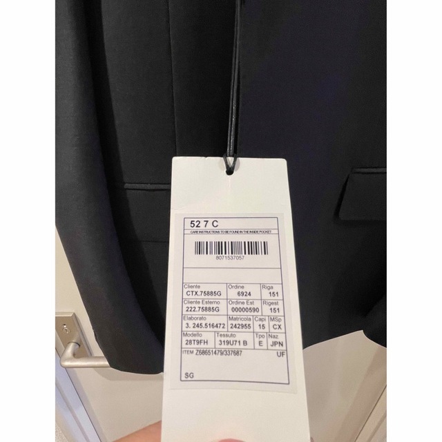 【新品、どんどん値下げしていきます!!】グッチ スーツ