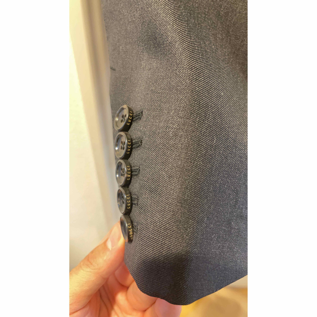 【新品、どんどん値下げしていきます!!】グッチ スーツ