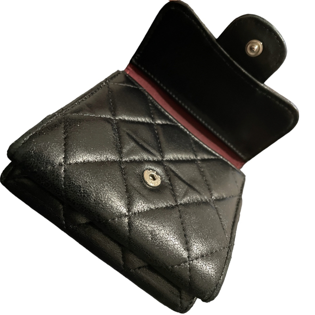 極美品】CHANEL マトラッセ Wホック3つ折り財布 黒赤 ココマーク正規品-