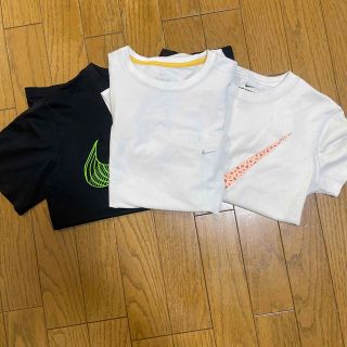 ナイキ(NIKE)のキッズ　NIKE ナイキ　半袖　Tシャツ　(Tシャツ/カットソー)