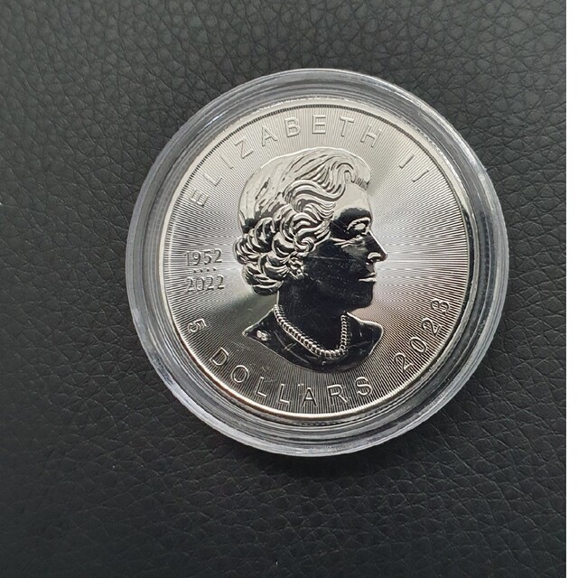 2023年 カナダ メイプルリーフ １オンス9999純銀 5ドル銀貨 3